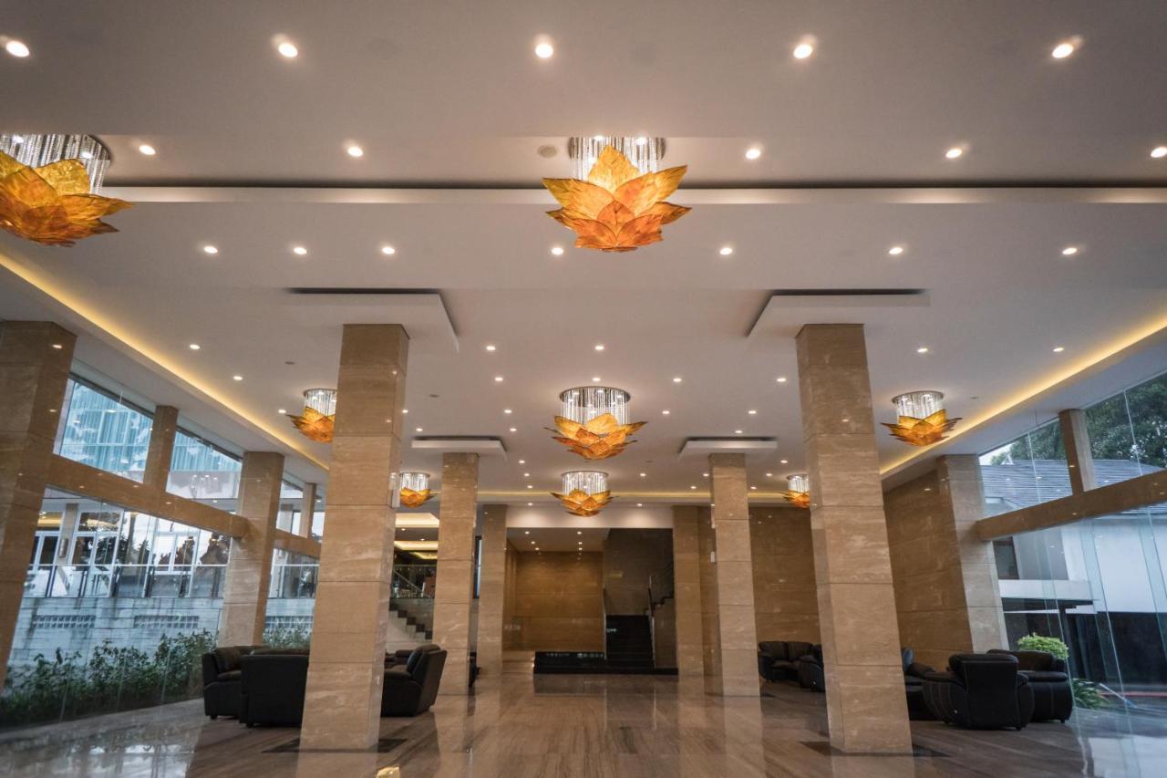 Novena Hotel Bandung Lembang Dış mekan fotoğraf